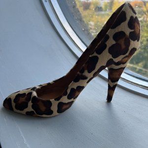 Leopard Pumps